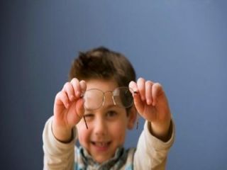 近视防控系列微信课堂 | 儿童患近视的7个信号，爸爸妈妈你们注意了吗？